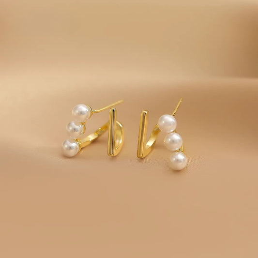 Thin Line Pearl Stud Earrings