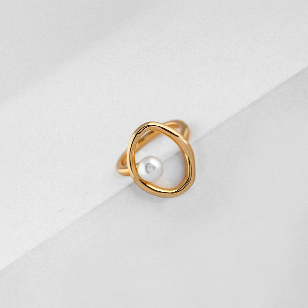 Moonlit Pearl Circlet Ring